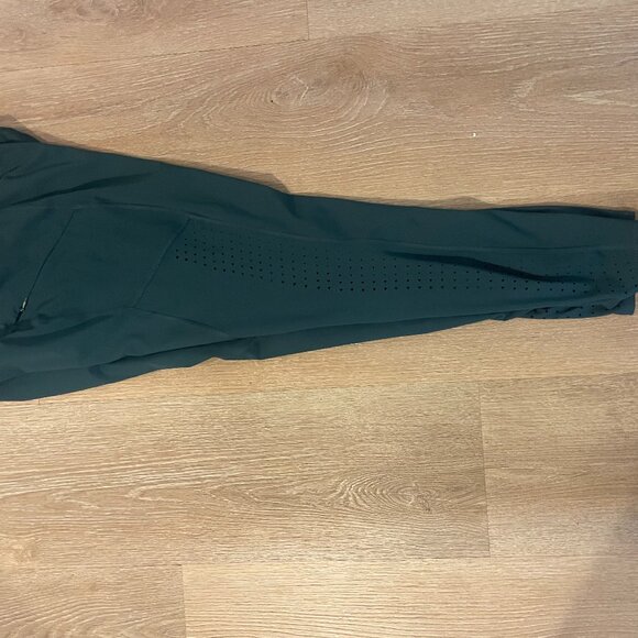 Athleta Laser Cut Contender Tight Size L - Picture 2 of 5